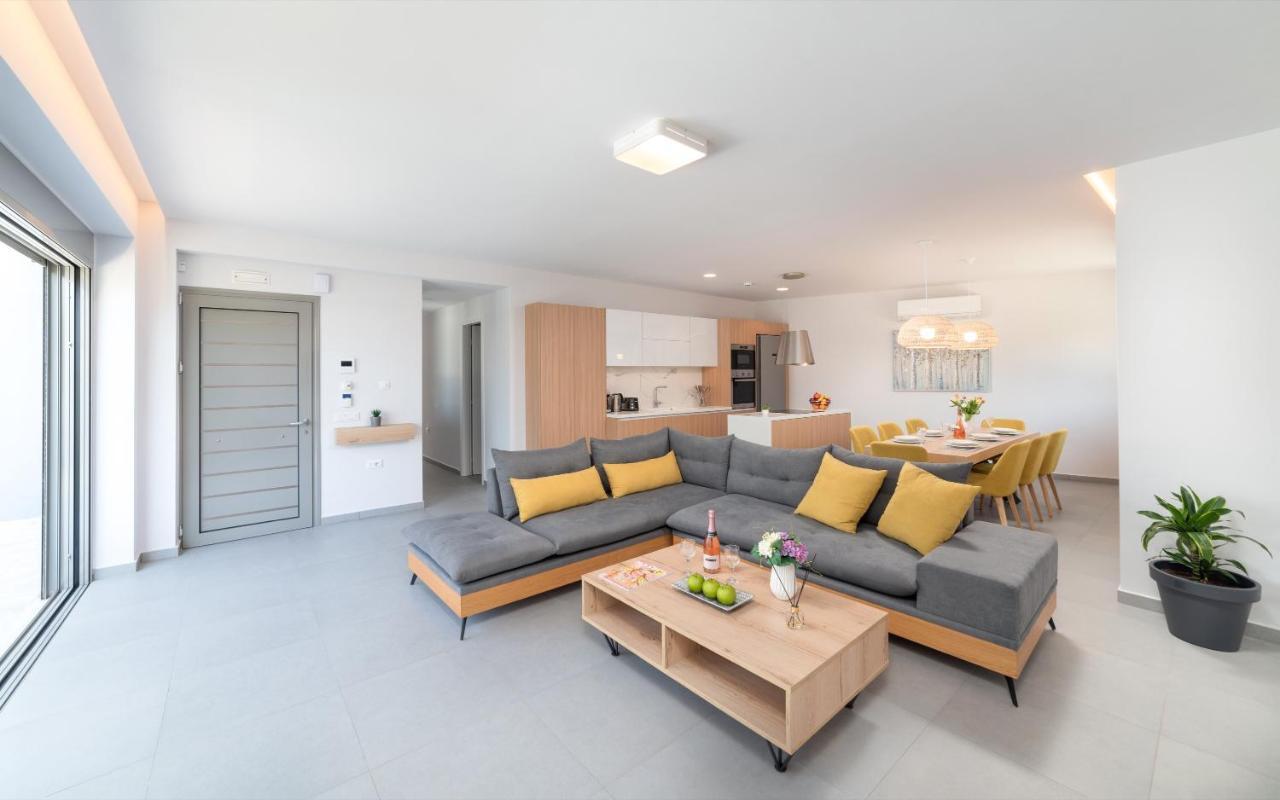 Villa Ampela By Posarellivillas Agia Marina Екстериор снимка